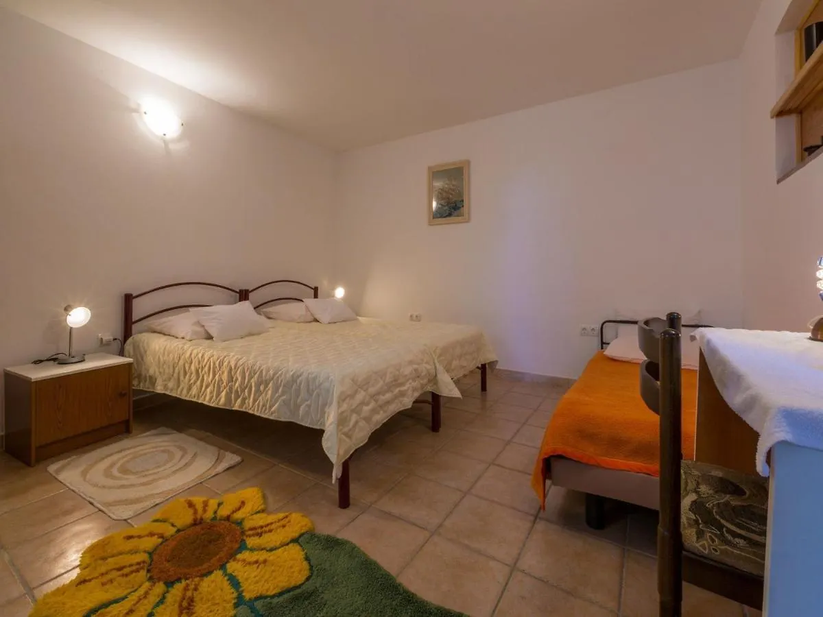 Apartments Stipe Novi Vinodolski