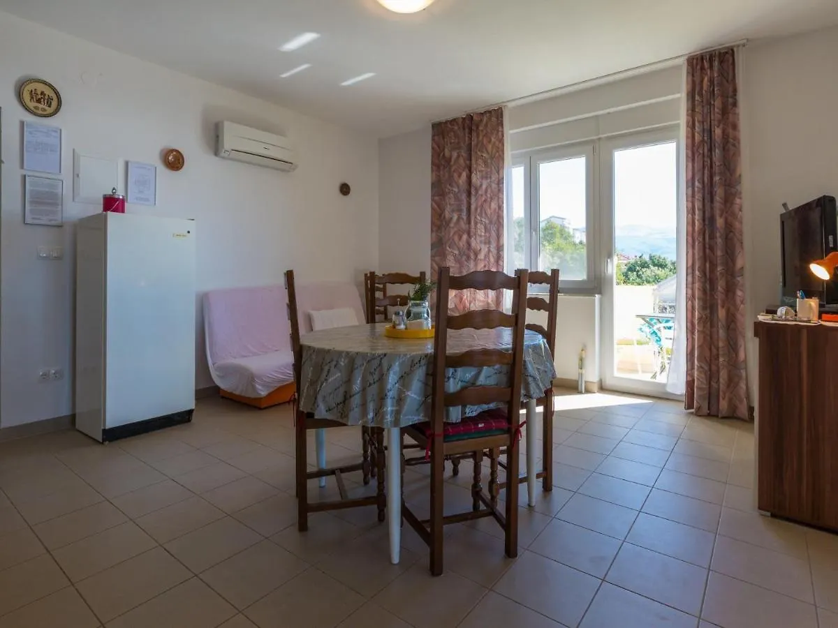 Apartments Stipe Novi Vinodolski 0*,