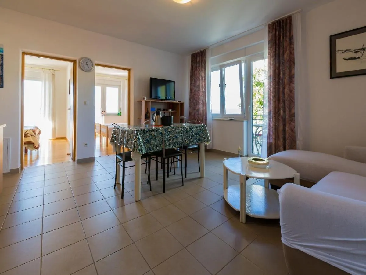 Apartments Stipe Novi Vinodolski